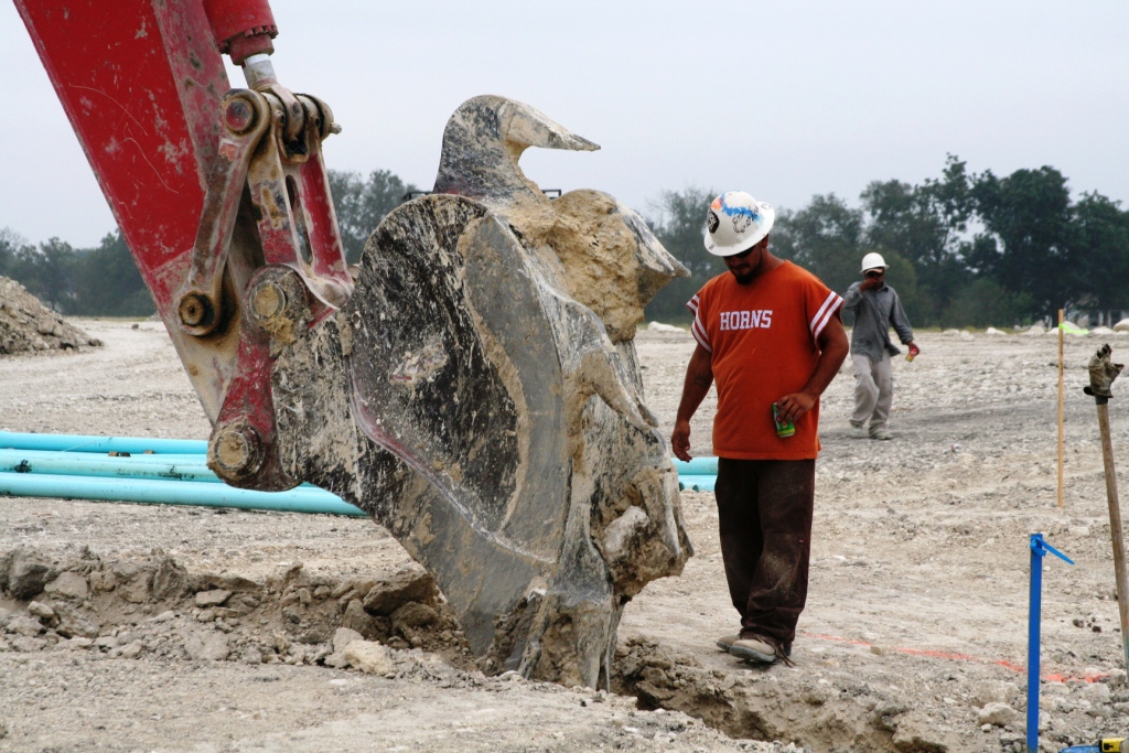 DigNRip Bucket for excavators and backhoes